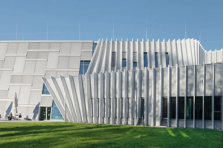 Sustavi ovješene ventilirane fasade s nosivim pločama provjereni u praksi