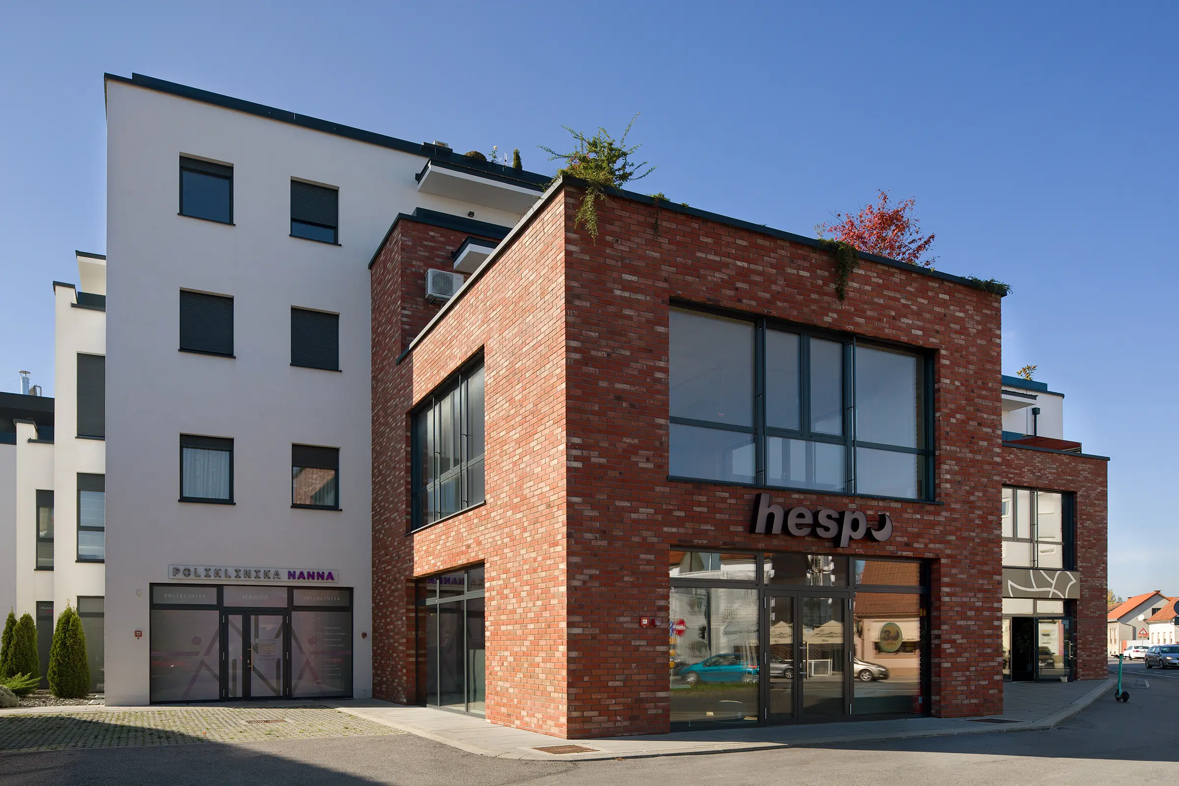 Apartment building Optujska, Varazdin_Hrvatska, Fasada od klinkera