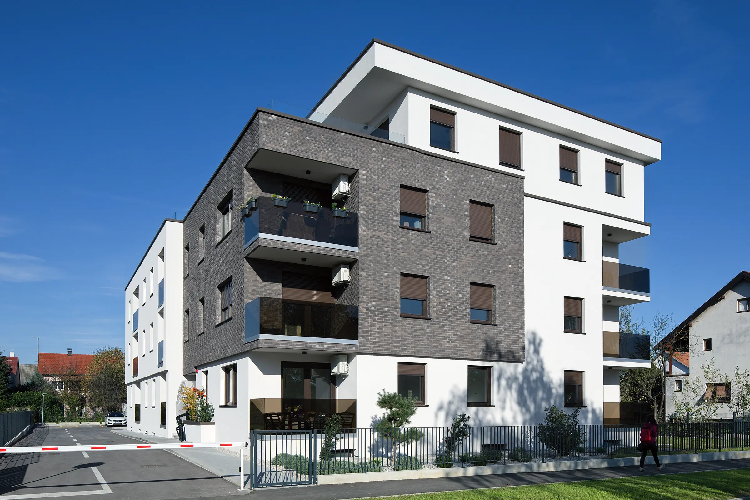 Stambeni kompleks, V.Gortana, Varazdin, Hrvatska,  Fasada od klinker opeke