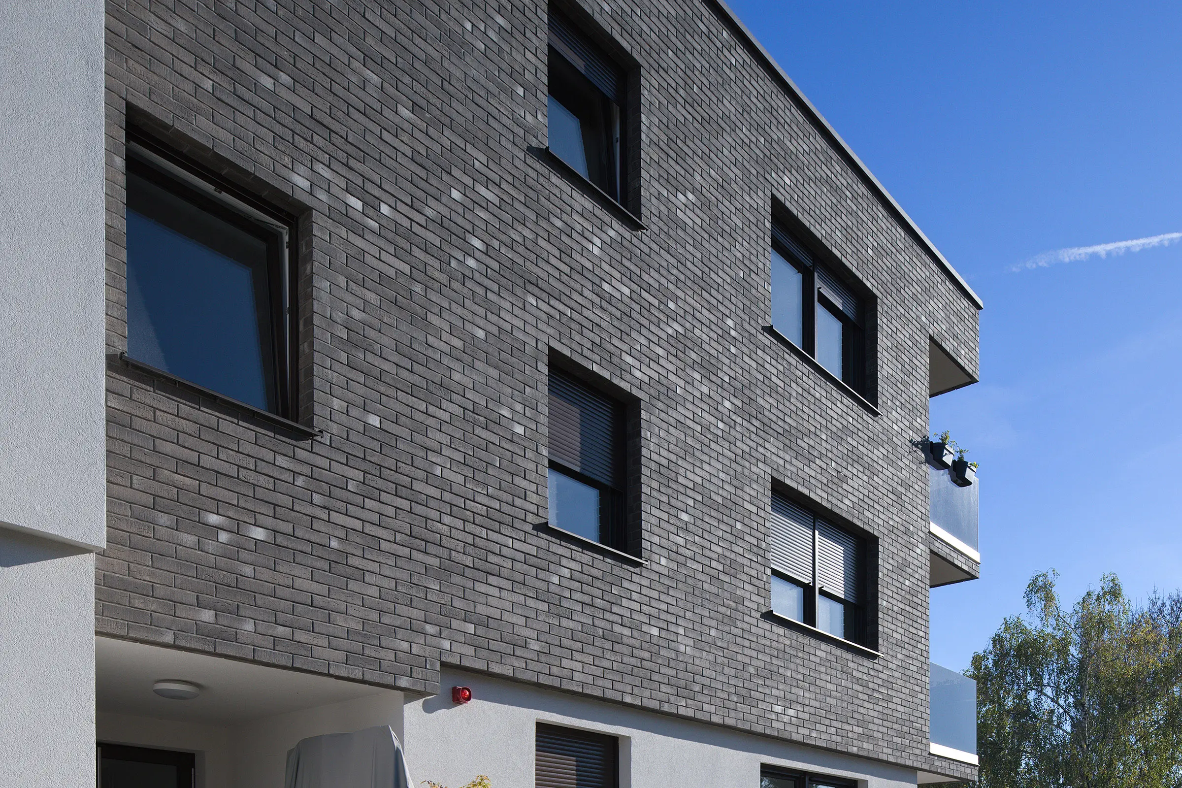 Stambeni kompleks, V.Gortana, Varazdin, Hrvatska,  Fasada od klinker opeke