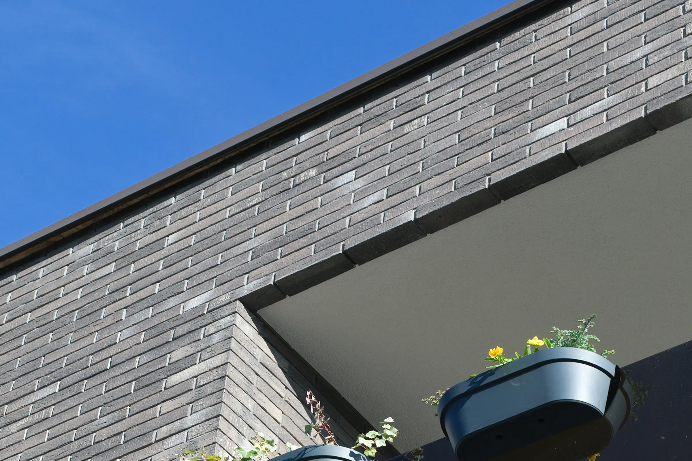 Stambeni kompleks, V.Gortana, Varazdin, Hrvatska,  Fasada od klinker opeke, detalj