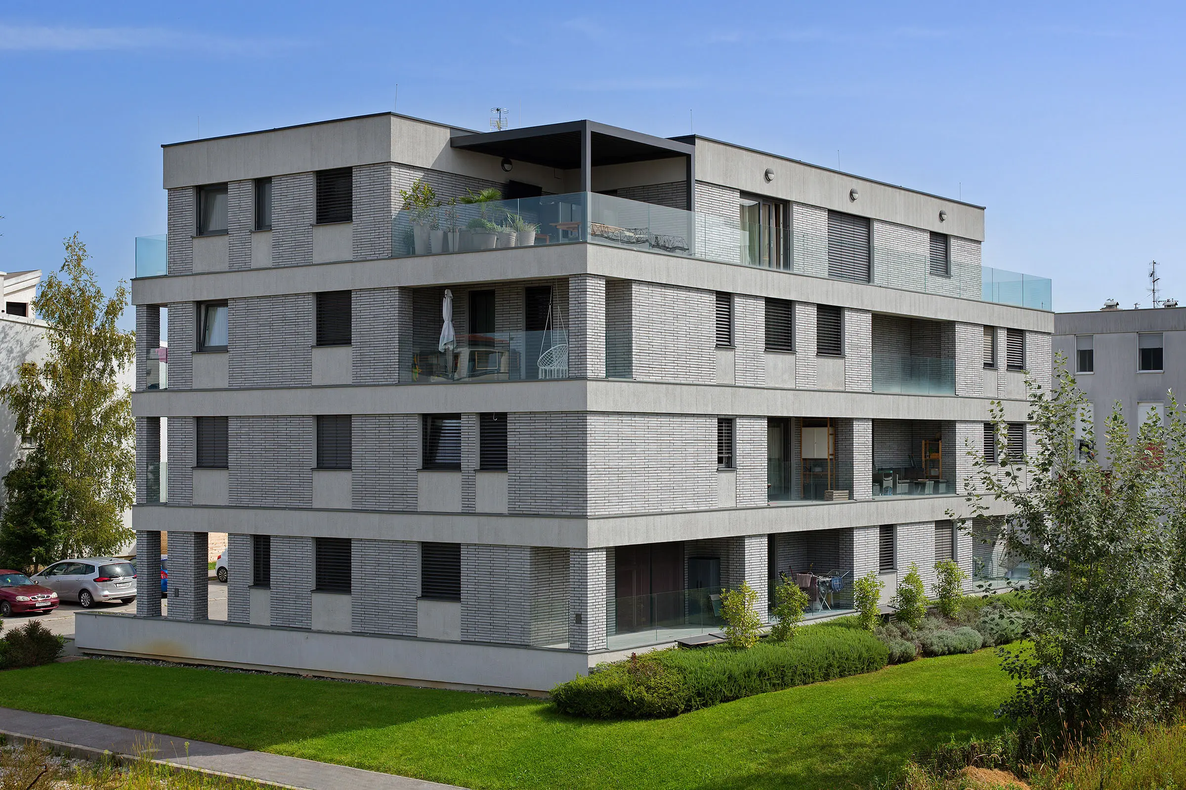 Stambena zgrada_Zaprešić, Hrvatska, Fasada od klinker opeke