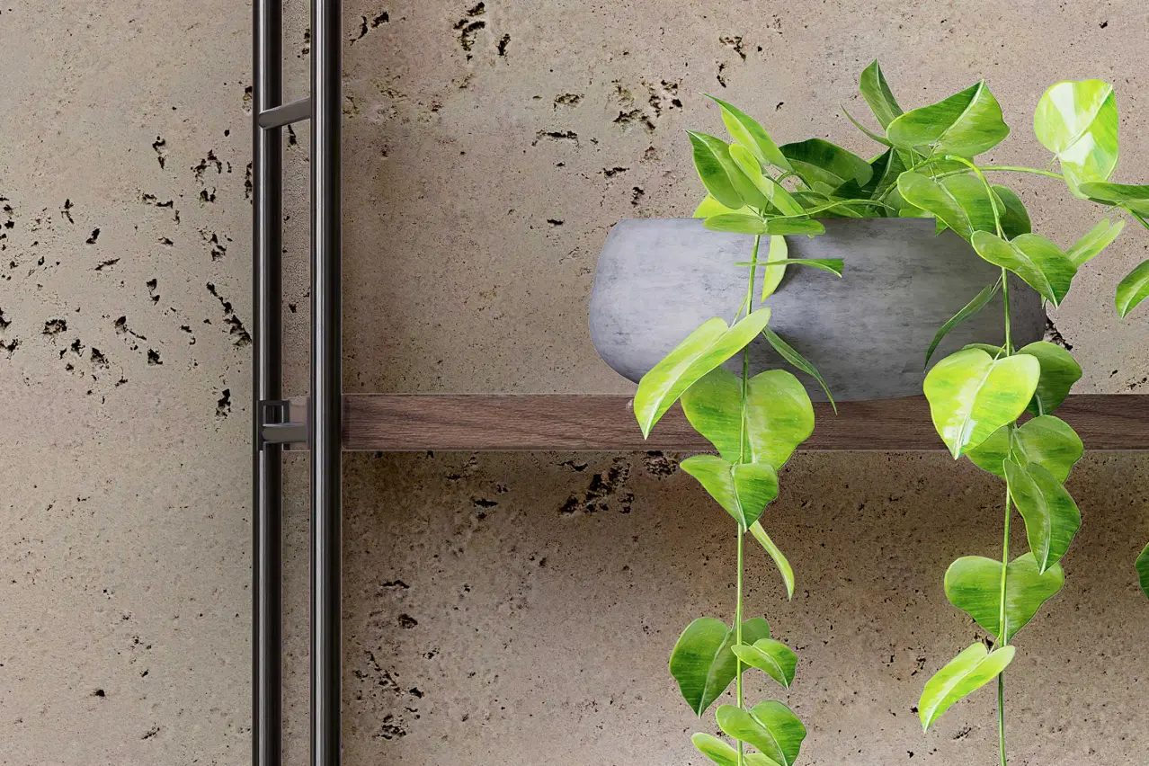 Detalj dnevnog boravka, zidna polica s biljkom, nijansa Interior Colors 24+